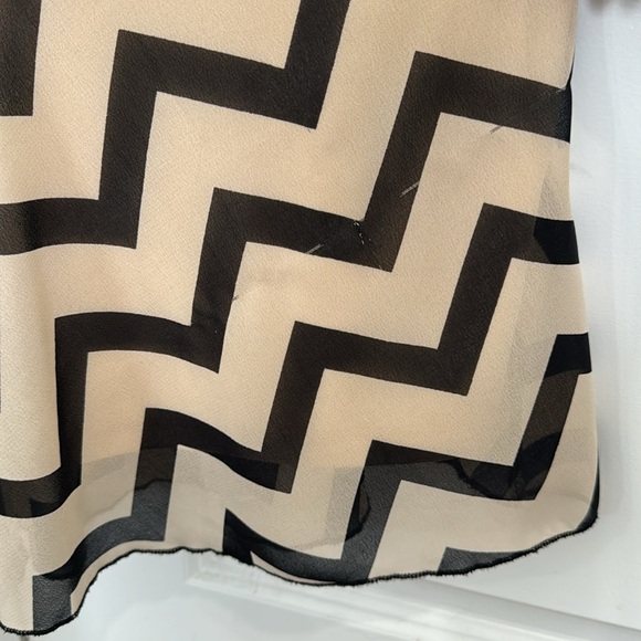 women’s cropped top in black and tan. size small - Picture 2 of 6